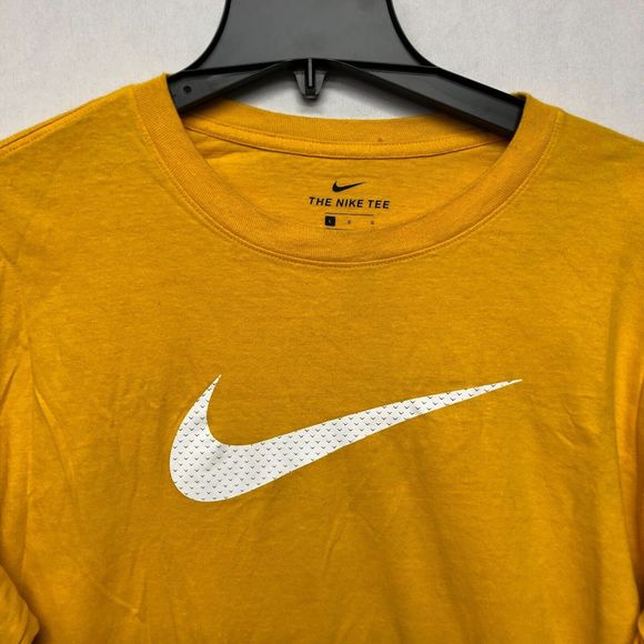 The Nike Tee Men Long Sleeve Tee T-Shirt Top Size Large Yellow M122 -4 - Picture 10 of 13